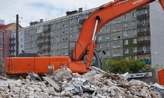 Вывоз строительного мусора с участка в Гае недорого от 1563 руб. | 2Землекопа-Гай