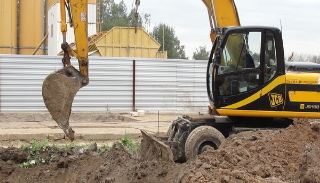 Выкопать яму экскаватором в Гае от 938 руб. - 2Землекопа-Гай